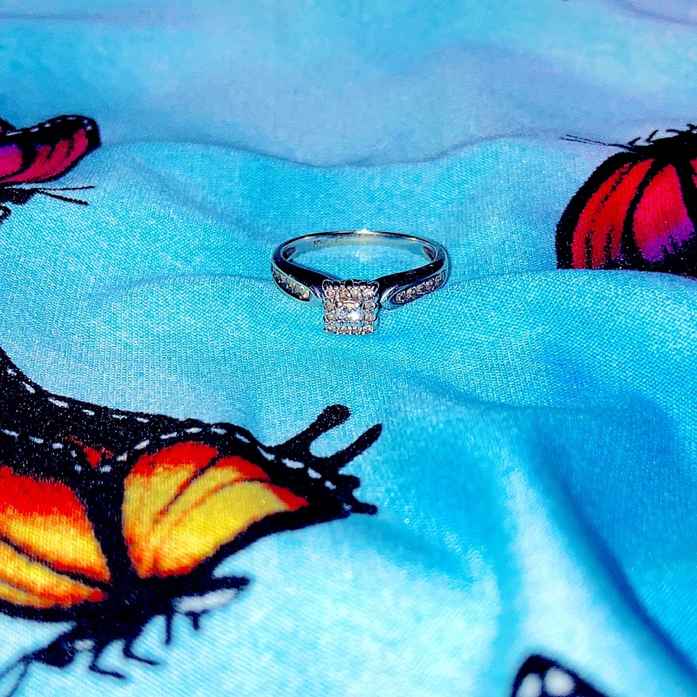 10k white gold engagement ring